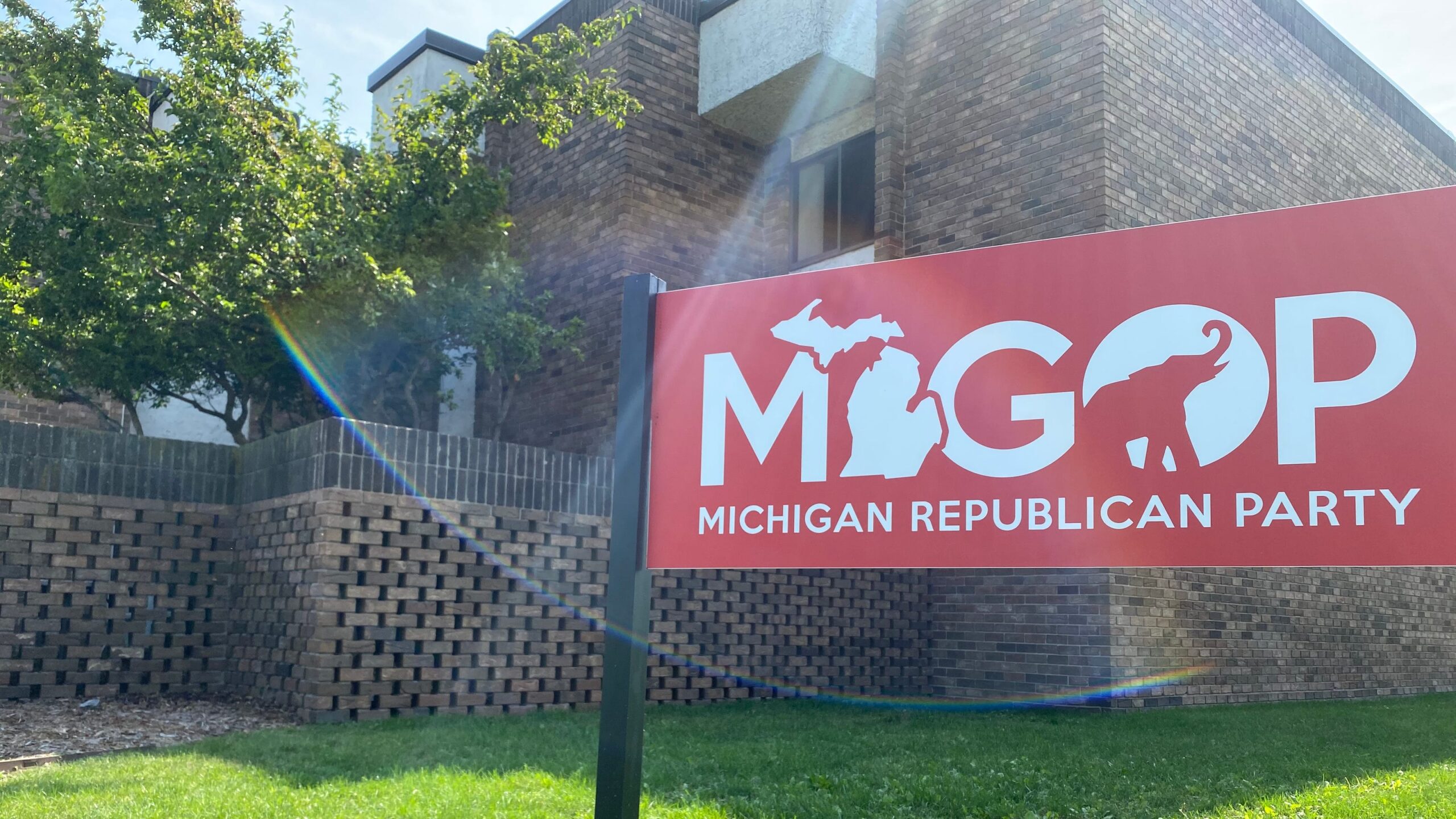 BREAKING: Middle-Aged Man Allegedly Threatens To SHOOT Female MI GOP Worker In Front of MIGOP Headquarters On Primary Election Day…WARNED: The “whole place is getting shot up!”