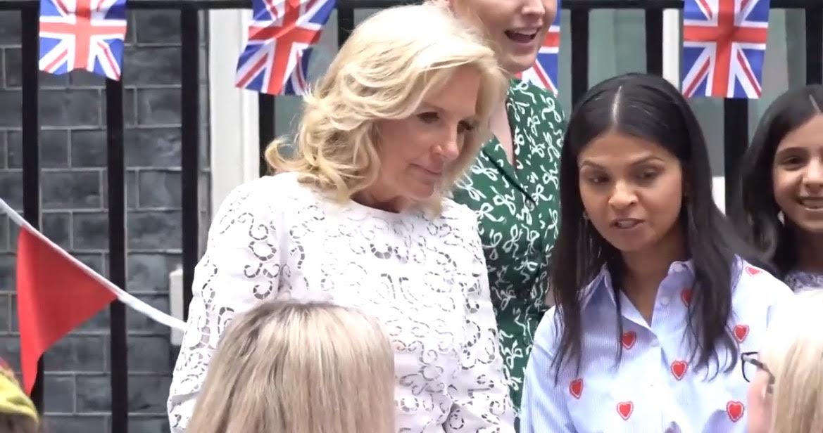 Jill Biden Wears a Bedspread to Lunch Party Marking Coronation of King Charles III (VIDEO)