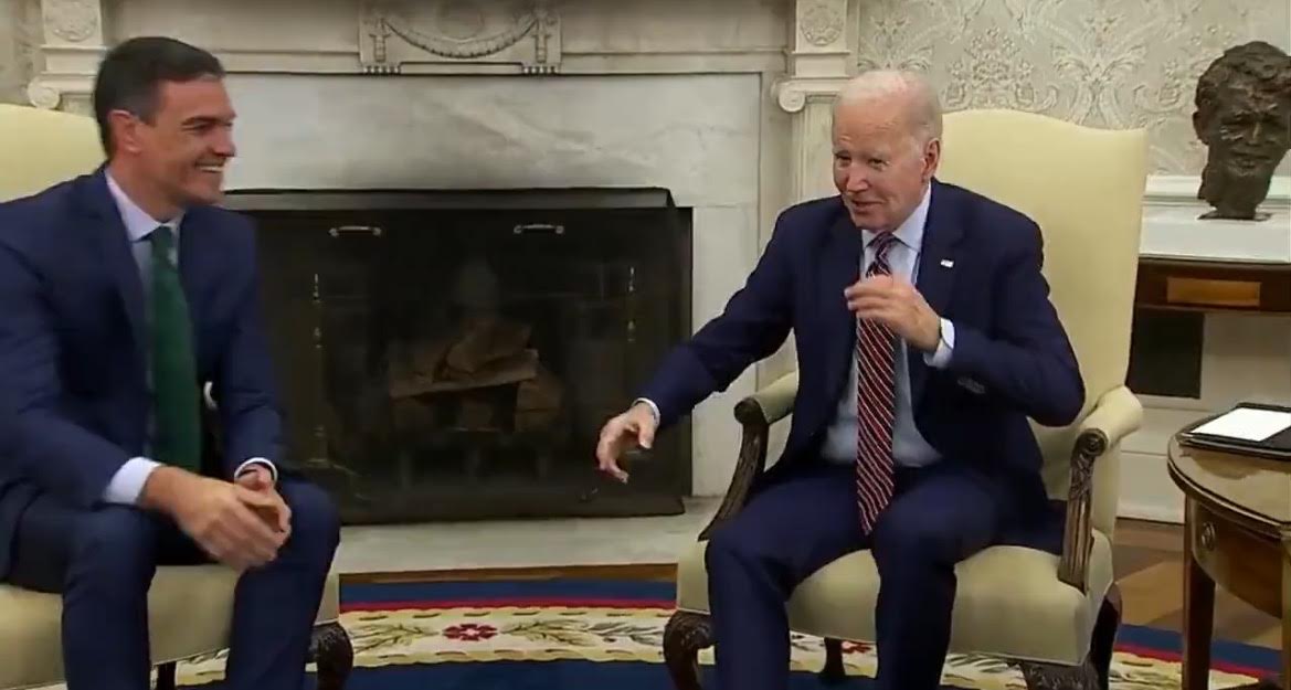 Biden Smirks as Reporter Asks About Migrant Child Who Died in US Custody Hours After Title 42 Expires (VIDEO)