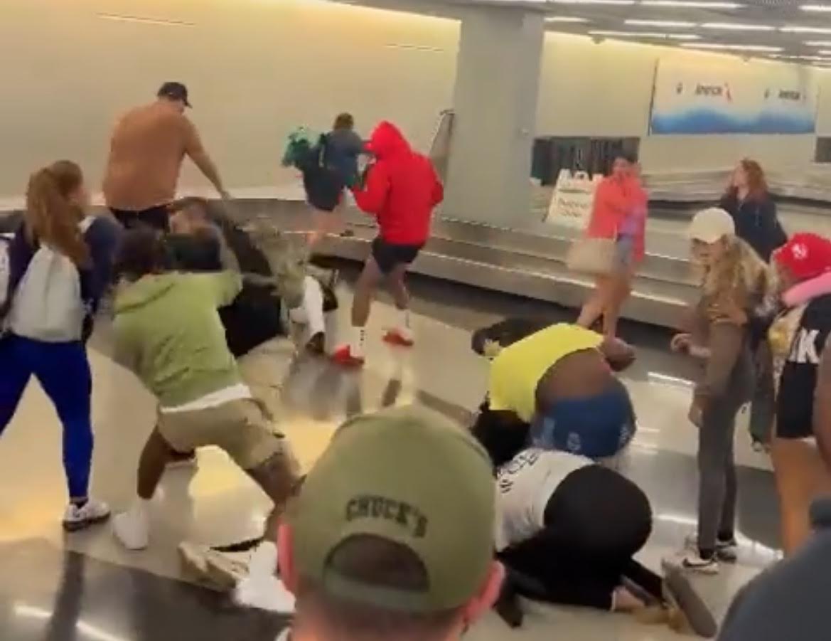 Fists and Weaves Fly in Massive Brawl at Chicago O’Hare Airport (VIDEO)