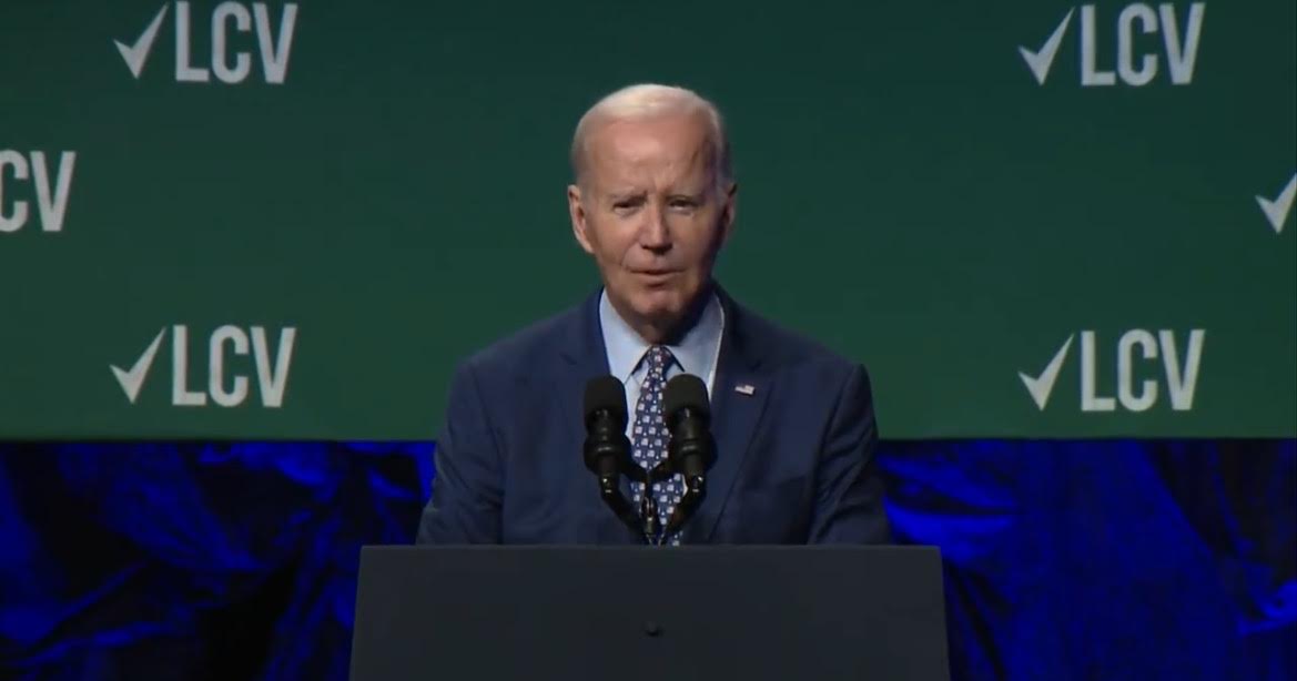 “Build Back Biden” – Audience Laughs at Joe Biden as He Malfunctions in Real Time (VIDEO)