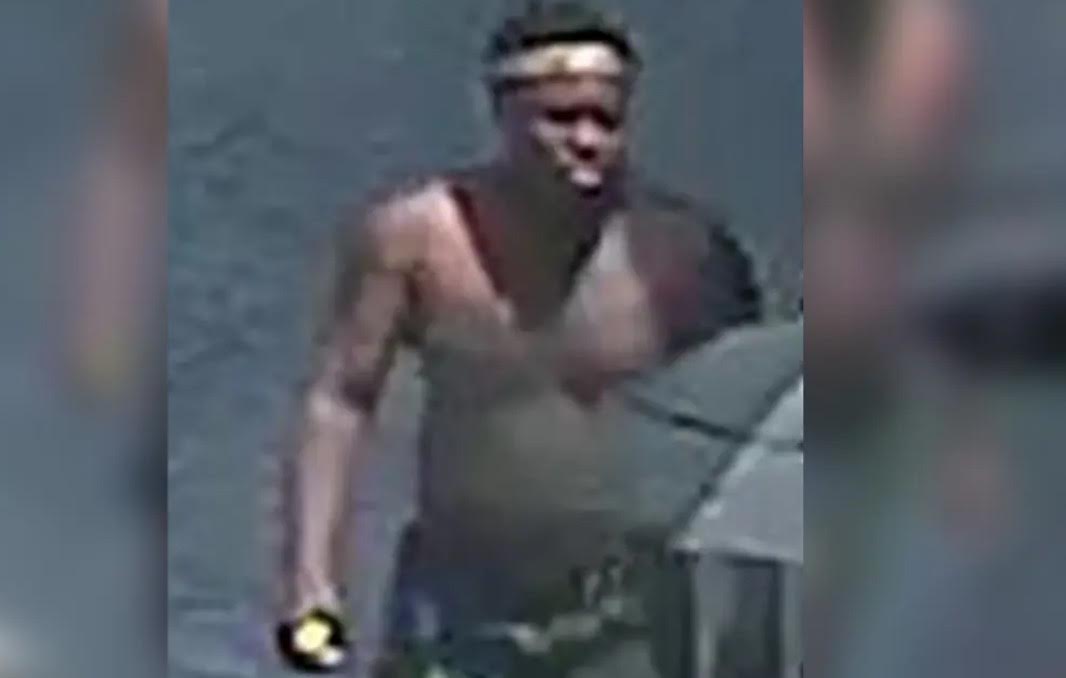 Shirtless Man Assaults 75-Year-Old Woman Leaving Macy’s in Manhattan, Repeatedly Kicks Her in Broad Daylight Attack