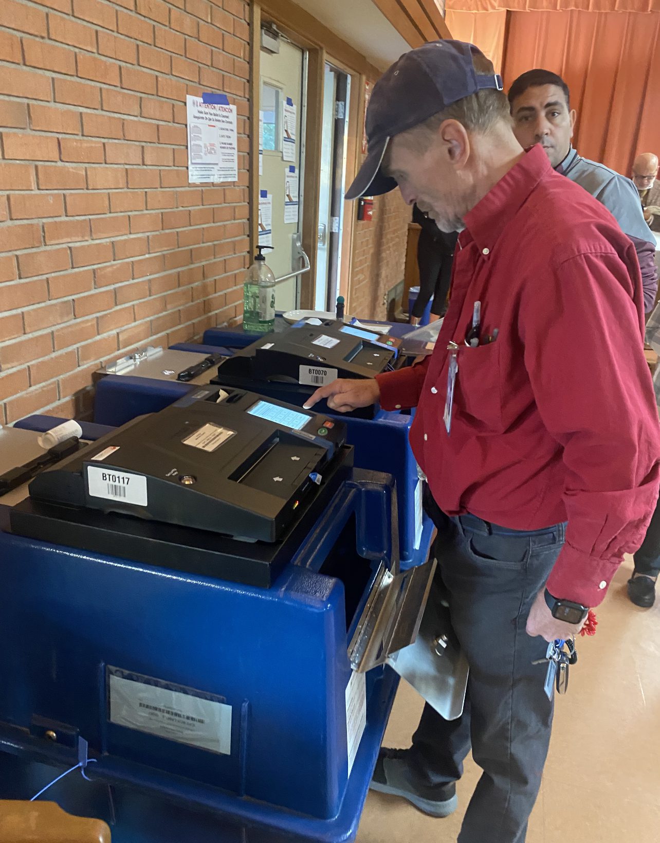 “Nothing Is Working” – Arizona Poll Worker Responds to Maricopa County Tabulator Issues – Issues with Machines are Now Reported in Wickenburg, AZ(VIDEO)