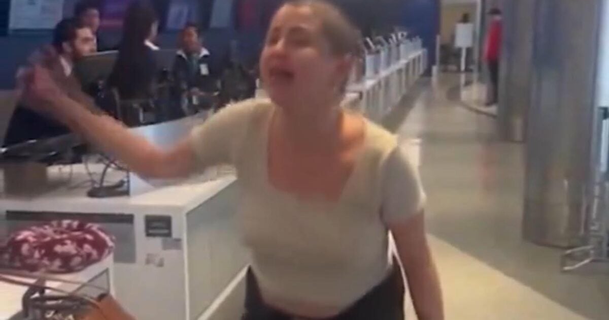 WATCH: Delta Passenger Melts Down at LAX, Demands to Speak to Pete Buttigieg – Then Realizes She’s in the Wrong Terminal