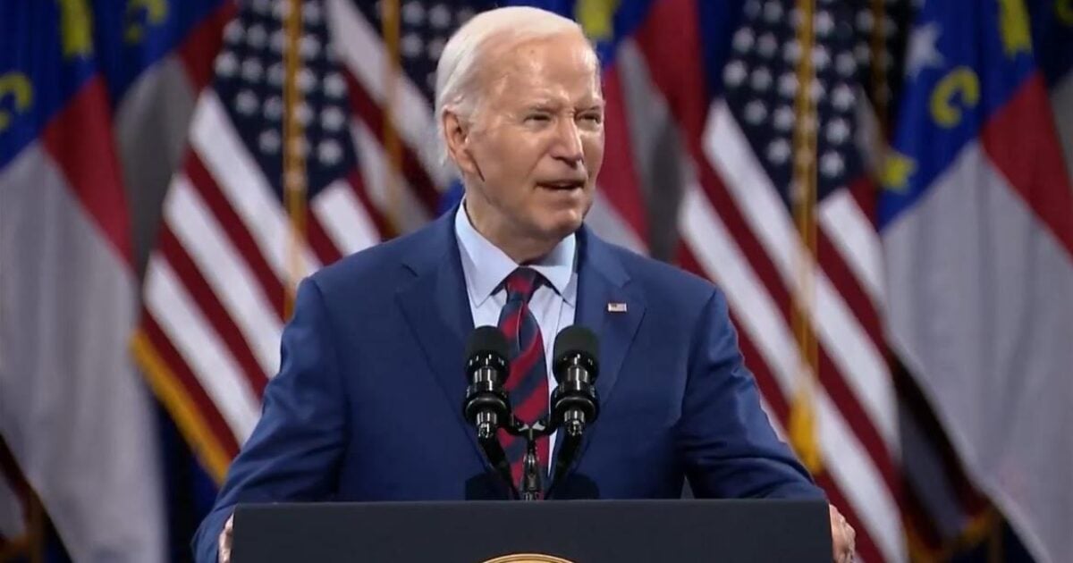 What a Mess! Joe Biden Lies About the Economy and Reads Teleprompter Instructions Out Loud in North Carolina Speech (VIDEO) – Cristina Laila