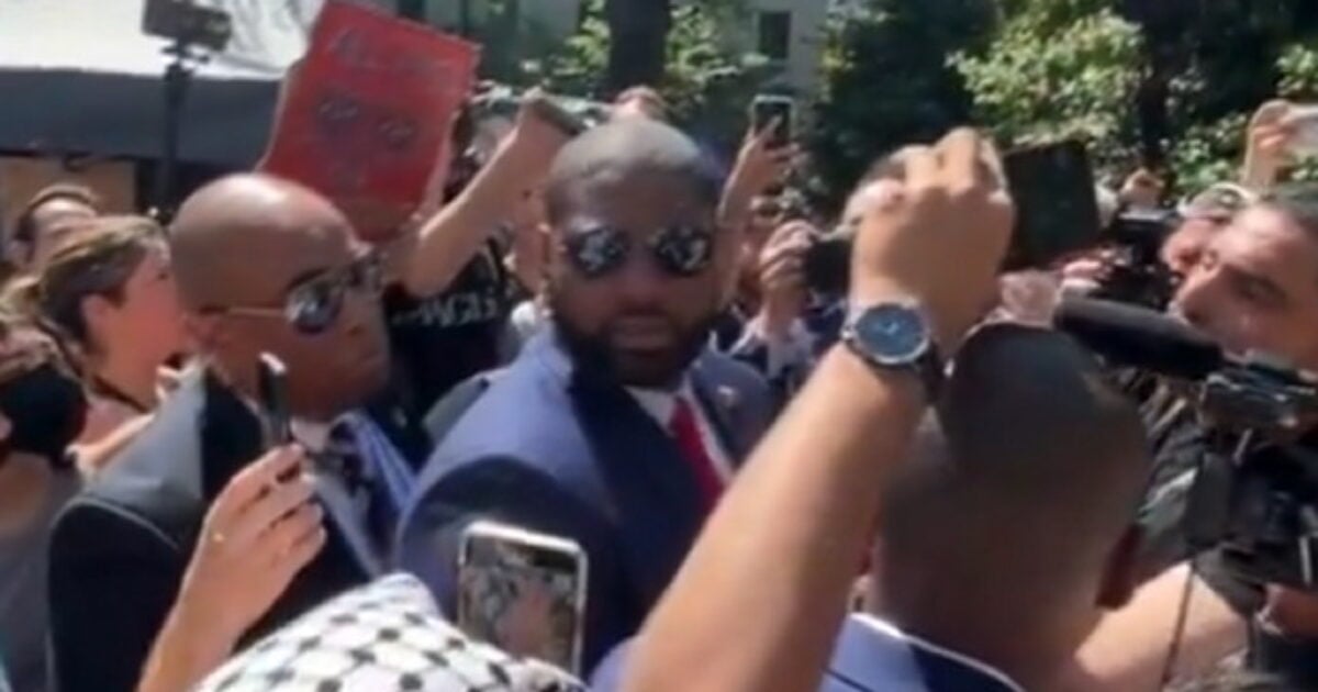 Vile Leftist at Campus Protest Calls Black Republican Rep. Byron Donalds a ‘Race Traitor’ and ‘Uncle Tom’ (VIDEO)