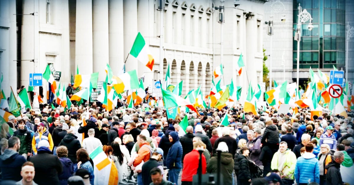 IRELAND FOR THE IRISH: Dublin Sees Huge Protest Against Mass Immigration – Ruling Sinn Fein Party Blasted by Crowd as ‘Traitors’
