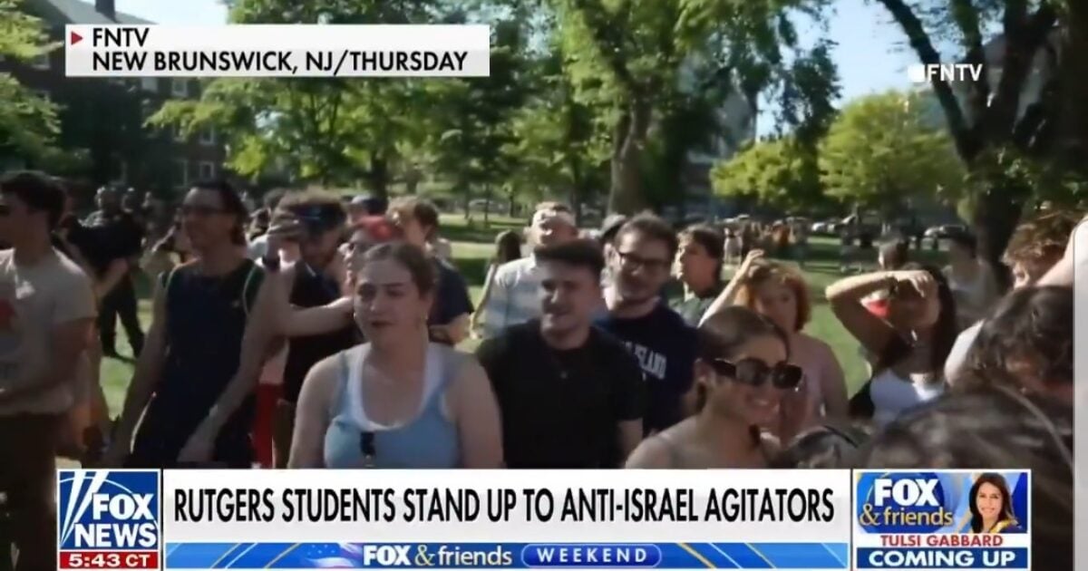Students at Rutgers University Stand Up to Anti-American Protests, Wave American Flags, Sing National Anthem (VIDEO)