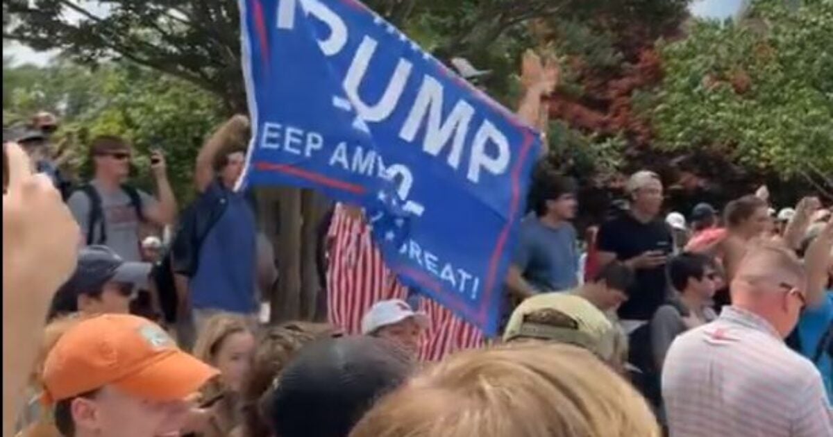 IT’S SPREADING! HUNDREDS OF STUDENTS at Ole Miss Gather Around Pro-Hamas Encampment and Sing the National Anthem – Chant “We Want Trump!” (VIDEO)