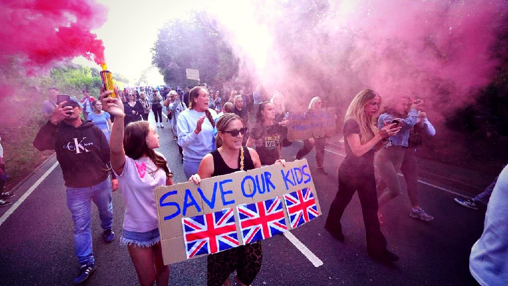 NOW: British ‘Migrant Hotel’ in Epping to Close, In VICTORY for Protesting Citizens – May Spell the Beginning of the End of Suicidal Labour Migration Policies | The Gateway Pundit