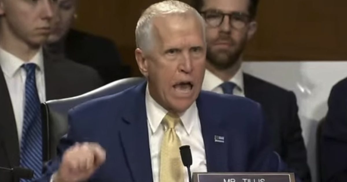 TILLIS EXPLODES: Dem Cheers as GOP Senator MELTDOWNS Attacking Noem!