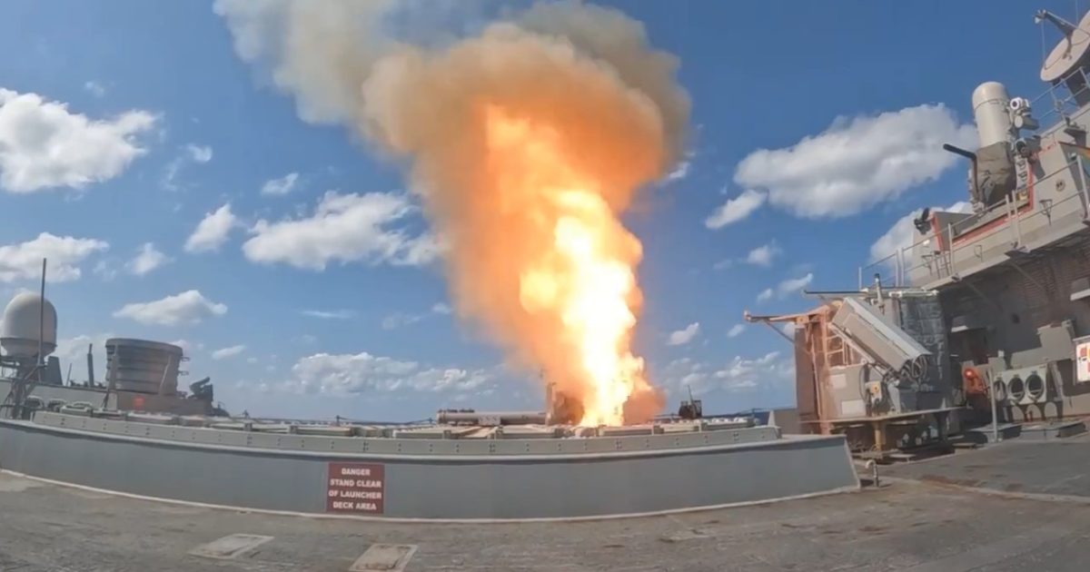 DESTROYER ARMAGEDDON: US Navy UNLEASHES Hellfire! (WATCH)