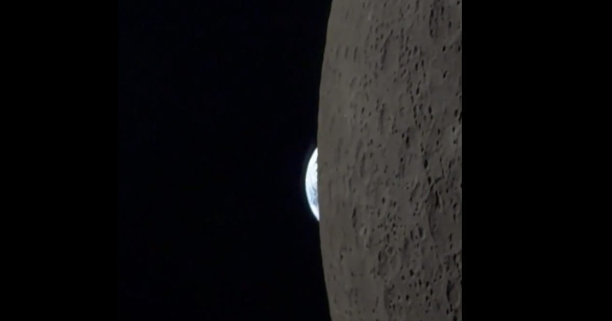Artemis II Commander Shares Incredible iPhone Footage of Earth Disappearing Behind The Moon (VIDEO)