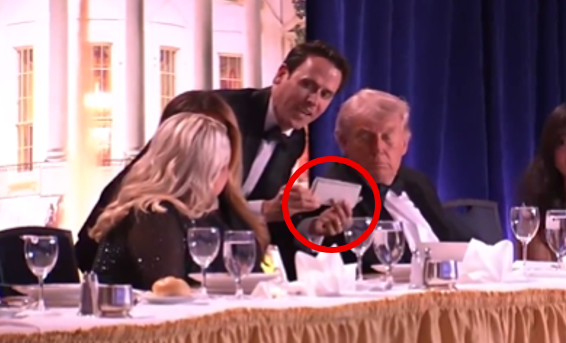 Oz Pearlman Reveals What Was Written on Card Shown to President Trump During WH Correspondents’ Shooting