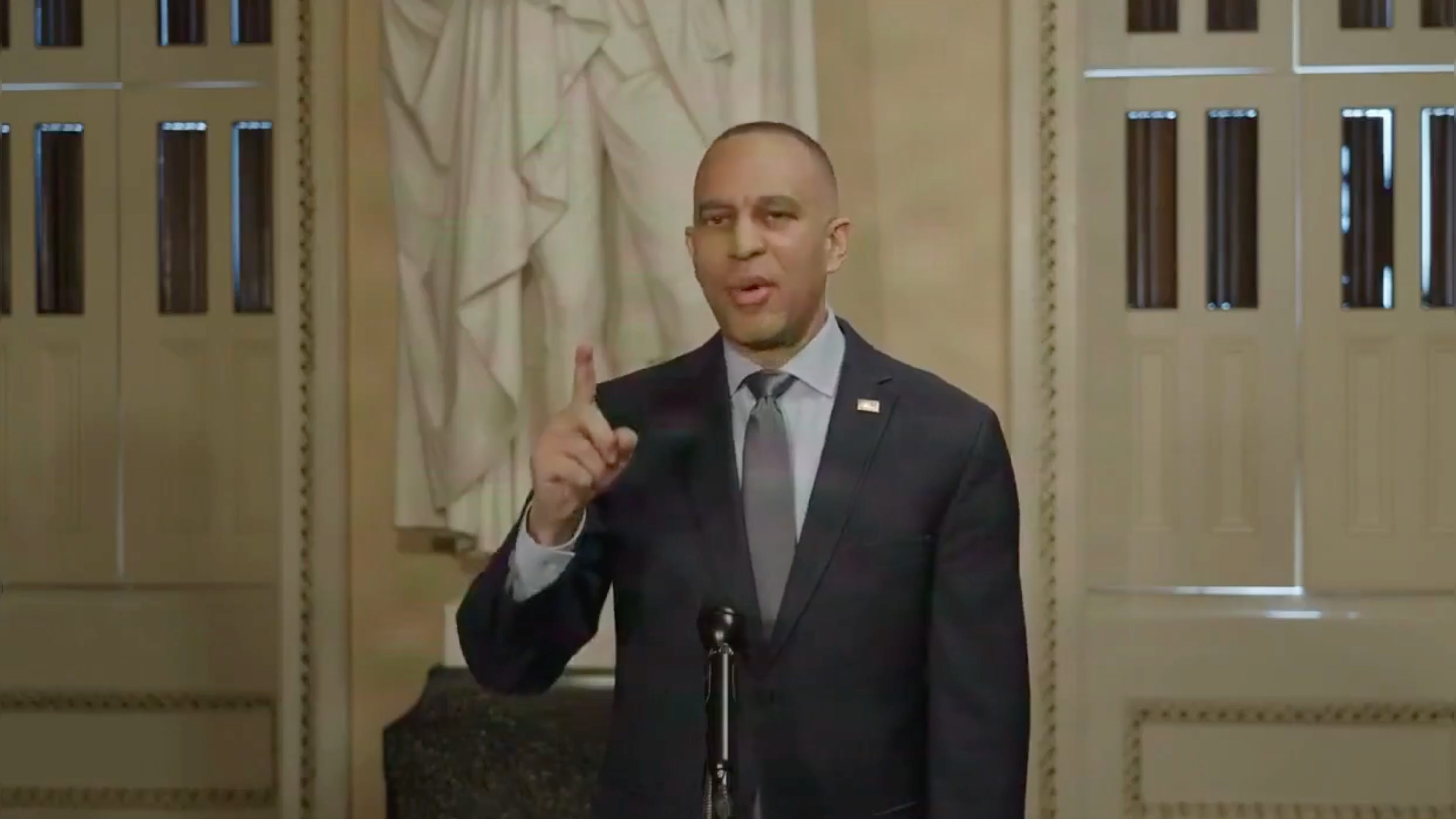 Despite Another Assassination Attempt, Hakeem Jeffries Doubles Down on Violent Rhetoric Calling for ‘Maximum Warfare’ Against GOP (Video)