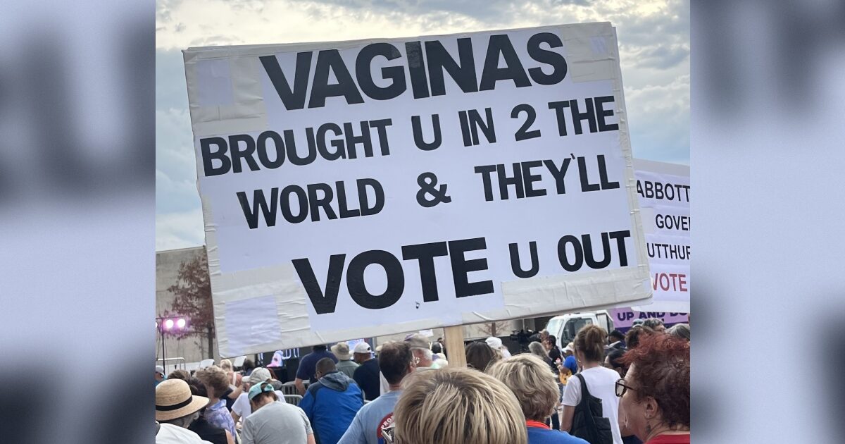 A COMPLETE FAIL: Democrat Counter-Convention in Dallas Draws Maybe 120 Supporters – Counter Protest Is Filled with Mindless Freaks and Hateful Slogans