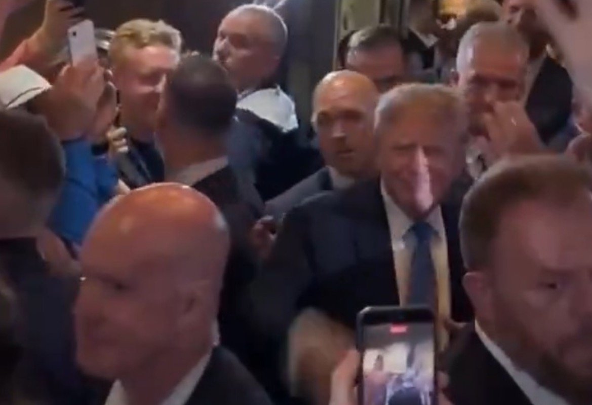 Trump Receives Rockstar Welcome at Members Bar in Doonbeg, Ireland (VIDEO)