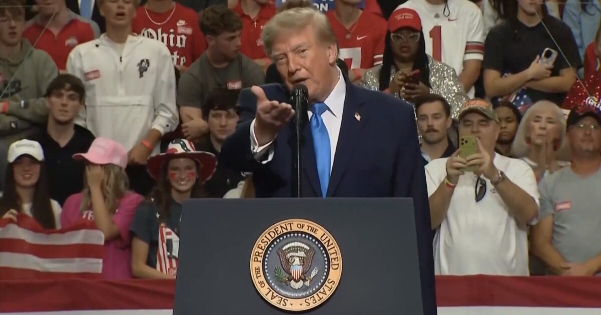 WATCH: Trump Tells Ohio Crowd, “We’re Going to Win Big and We’re Going to Shove it Up Their Ass” While Pointing at the Fake News