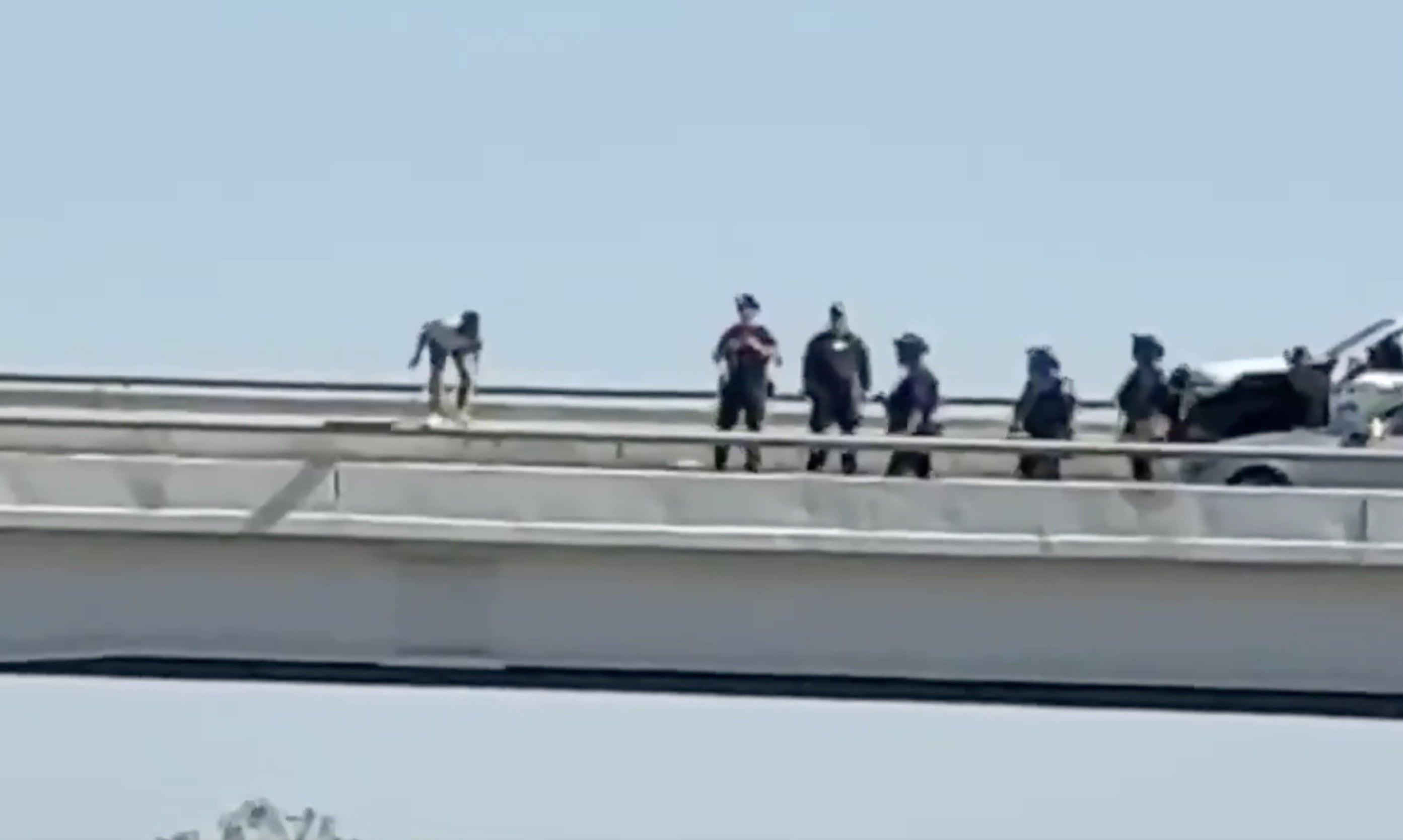 TRAGIC VIDEO: Man Jumps to His Death from Dallas Highway Bridge After Hours-Long SWAT Standoff — Police Unable to Save Him as Horrified Officers Look On