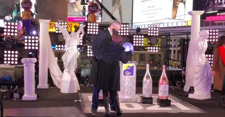 Drunk Andy Cohen Torches Bill de Blasio as a Terrible Mayor For Dancing While New York City Burns (VIDEO)