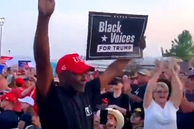 Black-Voices-For-Trump.jpg