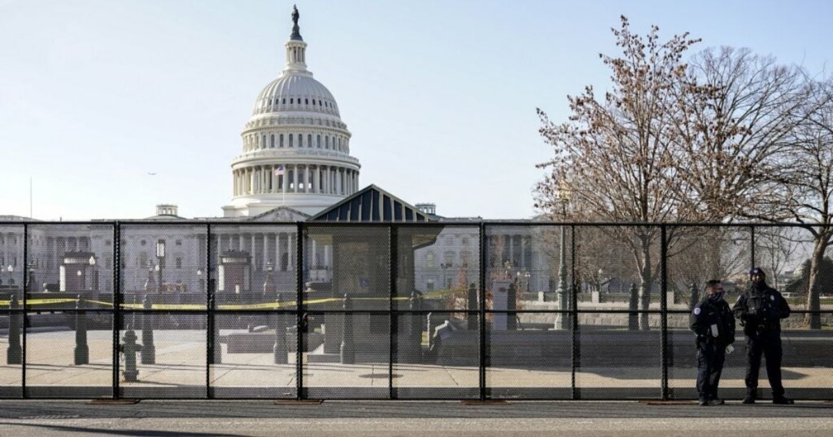 Capitol-fencing.jpg