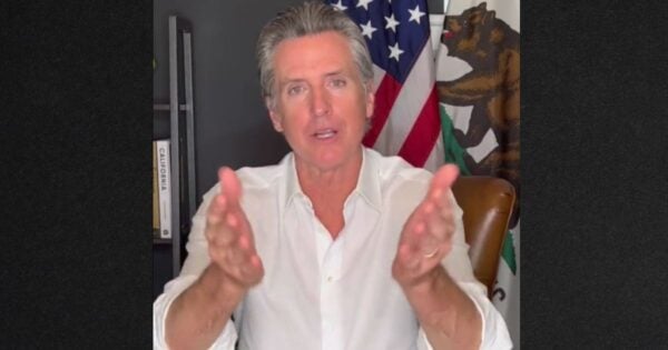 Guvernătorul California Gavin Newsom și-a �nregistrat propriul mesaj către părinții din Temecula.