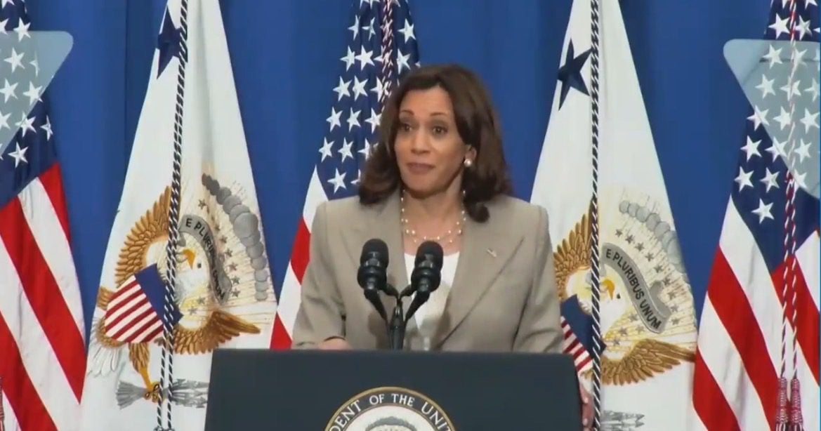 Kamala Harris Dishes Out Word Salad, Tells People to Clap For Yellow School Buses (VIDEO)