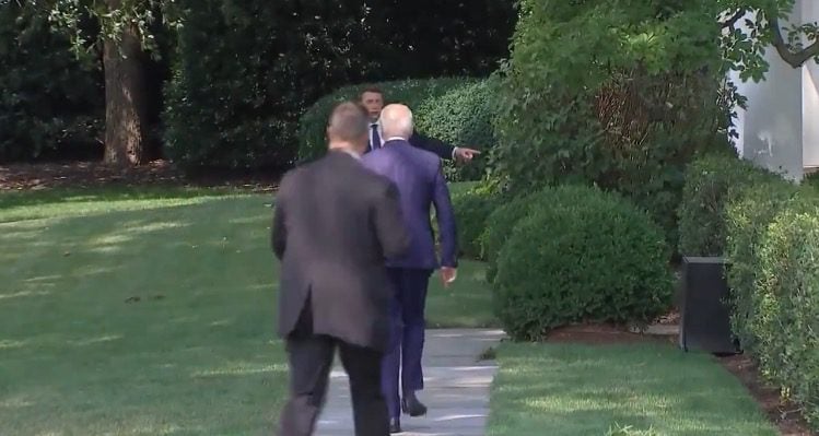 Handler Points to Show Joe Biden Where to Walk After He Wanders Off Course When Returning to White House From Delaware (VIDEO) | The Gateway Pundit | by Cristina Laila