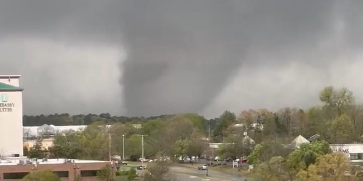 DEVELOPING: 'Level 3 Mass Casualty' Event Declared After Catastrophic Tornado Rips Through Little Rock, Arkansas - 600+ Injured (VIDEO) | The Gateway Pundit | by Cristina Laila