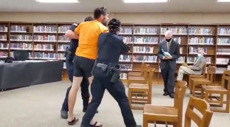 Police Forcefully Drag Man From School Board Meeting in South Dakota For Refusing to Wear a Face Mask - Then Threaten to Taser Him (VIDEO) | The Gateway Pundit | by Cristina Laila