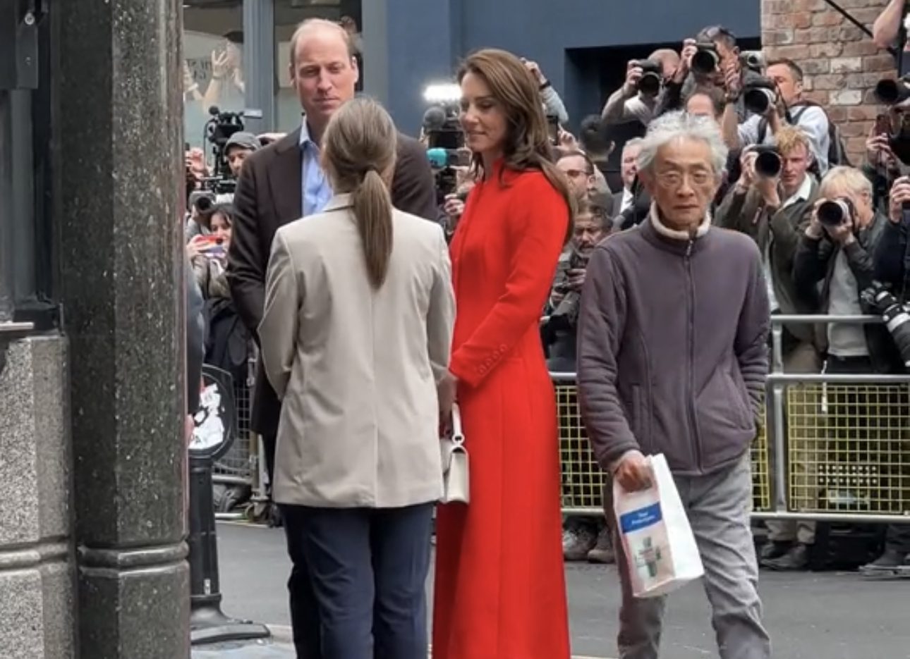 Real-Life Mr. Bean: Man Ignores Media and Huge Security as He Walks Past Prince William and Princess Kate in a Viral Video