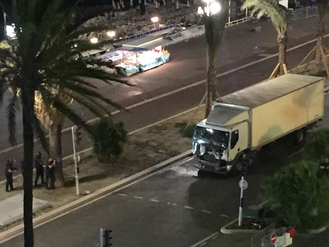 NIce France Terror Truck Twitter
