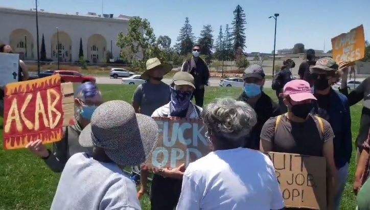 Oakland: Mostly Black Families Show Their Support for the Police - Smaller Group of Mostly White Antifa Jeer the Police | The Gateway Pundit | by Joe Hoft