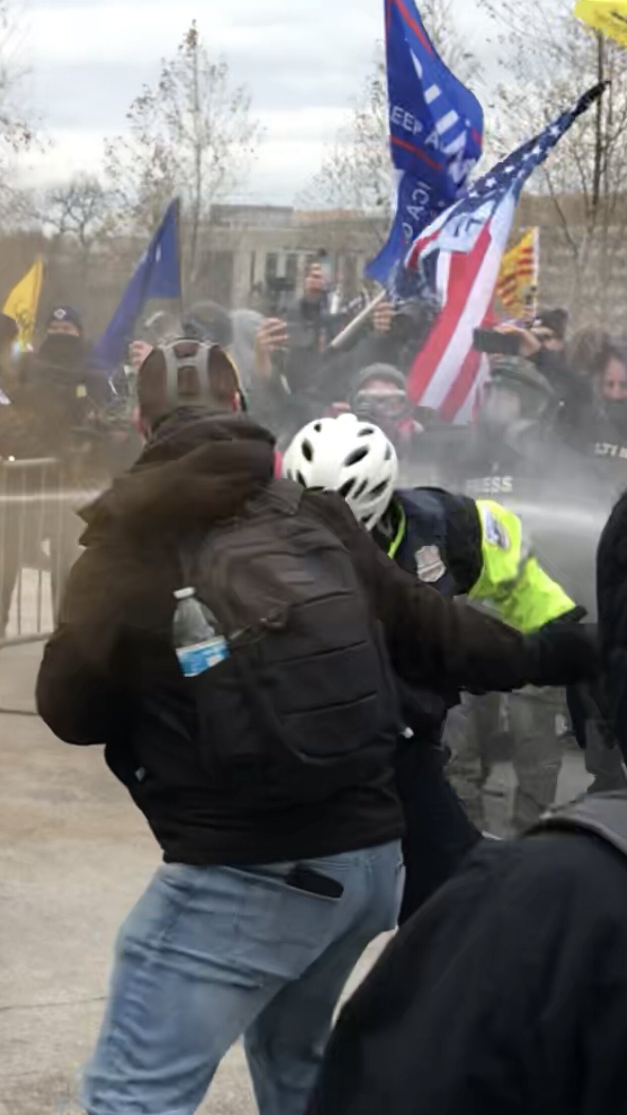 ANTIFA Press capturing assault on Officer