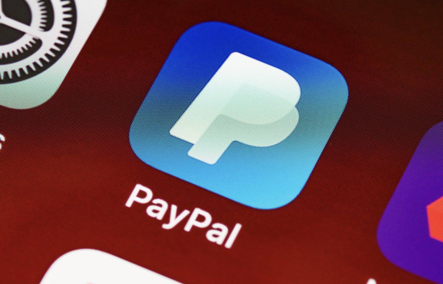 Following a Surge of Online Calls to Close PayPal Account, Several Users are Reporting Closing Issues
