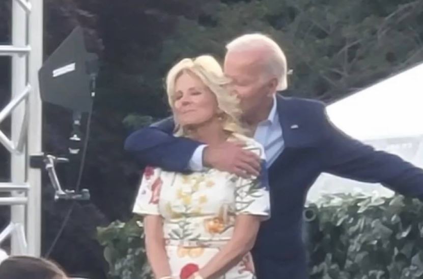 biden-hair-sniff-jill.jpg