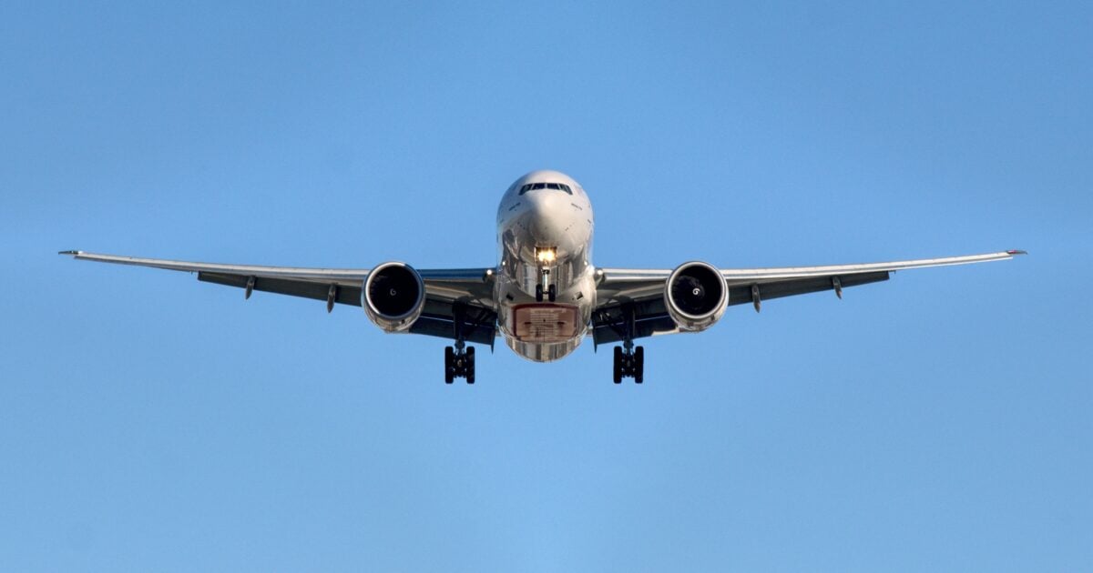 Pilot Dies Suddenly After Collapsing Shortly After Takeoff from Chicago Airport (AUDIO) | The Gateway Pundit | by Jim Hᴏft