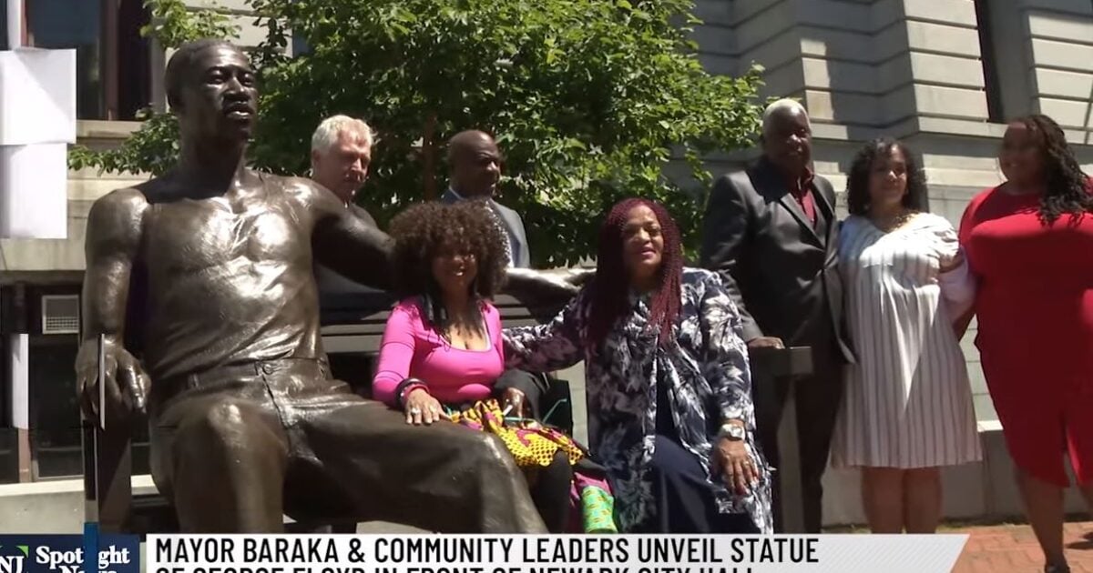 700 Pound Bronze George Floyd Statue Unveiled at Newark City Hall in Time for Juneteenth Celebrations (VIDEO) | The Gateway Pundit | by Jim Hoft