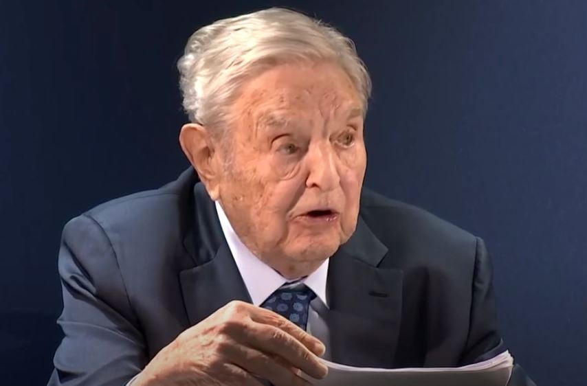 El multimillonario de izquierda George Soros compra cientos de estaciones de radio estadounidenses antes de las elecciones de 2024