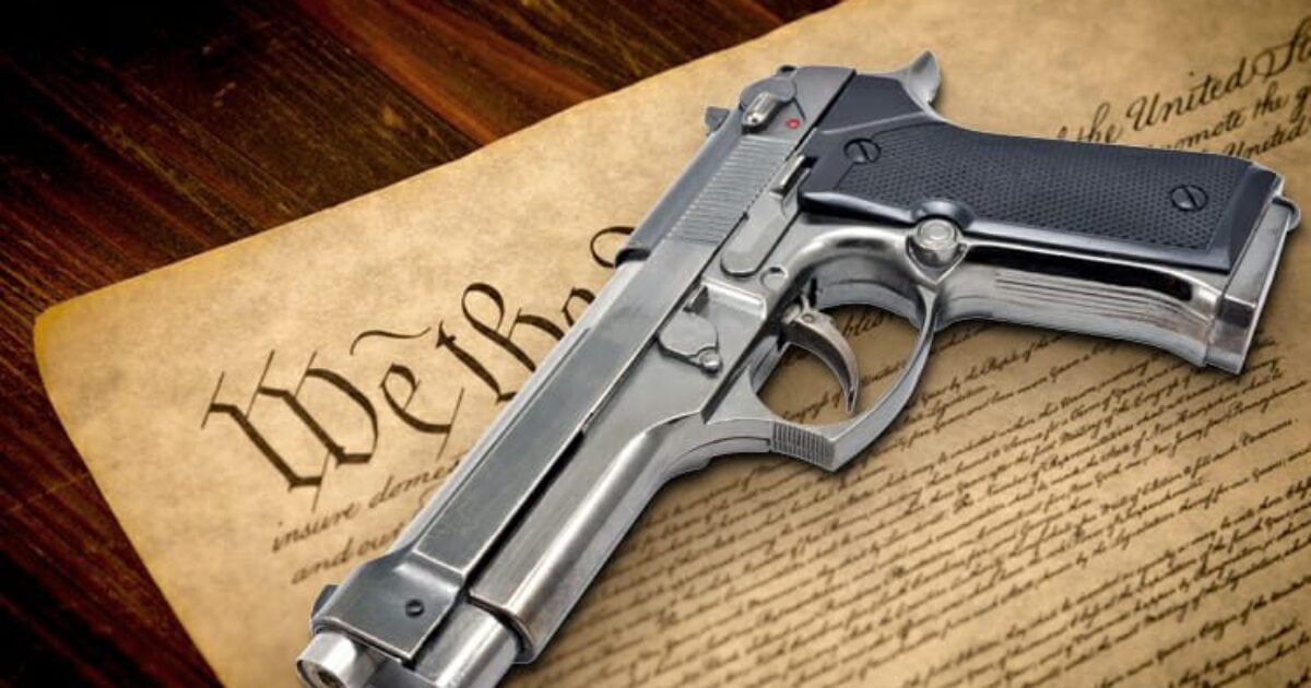 Los Demócratas de California presentan proyecto de ley para obligar a propietarios e inquilinos a revelar el número de armas de fuego a las compañías de seguros y al gobierno