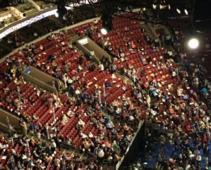 hillary dnc speech empty walkout