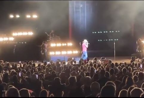 Jason Aldean Delivers AMAZING Speech before He Sings “Try that in a Small Town” at Concert – CROWD GOES WILD (VIDEO)