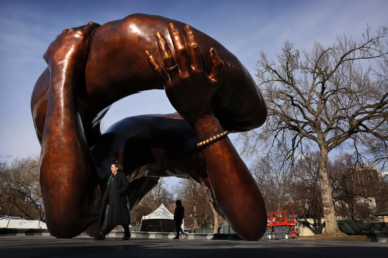 “Looks More Like a Pair of Hands Hugging a Beefy Penis” – MLK’s Family Member Slams Obscene Boston Statue in His Honor