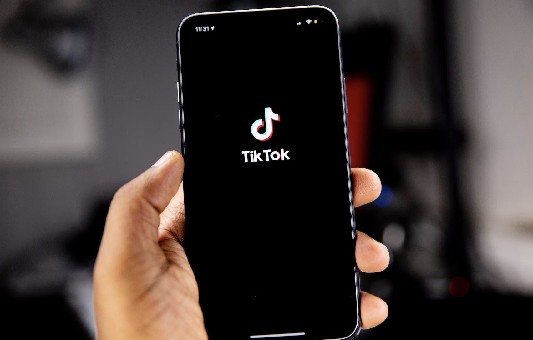 Biden to Ban TikTok in US if Chinese Owners Don’t Sell