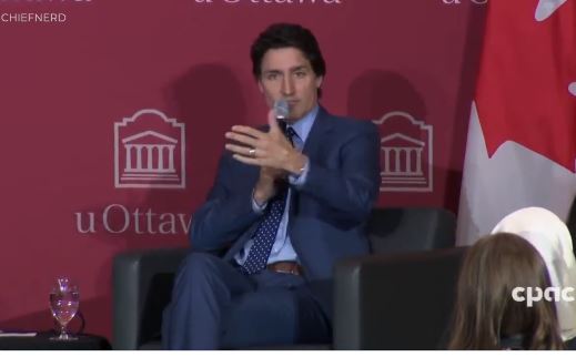 Psychopath Tyrant Justin Trudeau THE KING OF VACCINE MANDATES – Now Says He Never Forced Anyone to Get the COVID Vaccine (VIDEO)