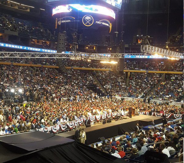 trump buffalo crowd